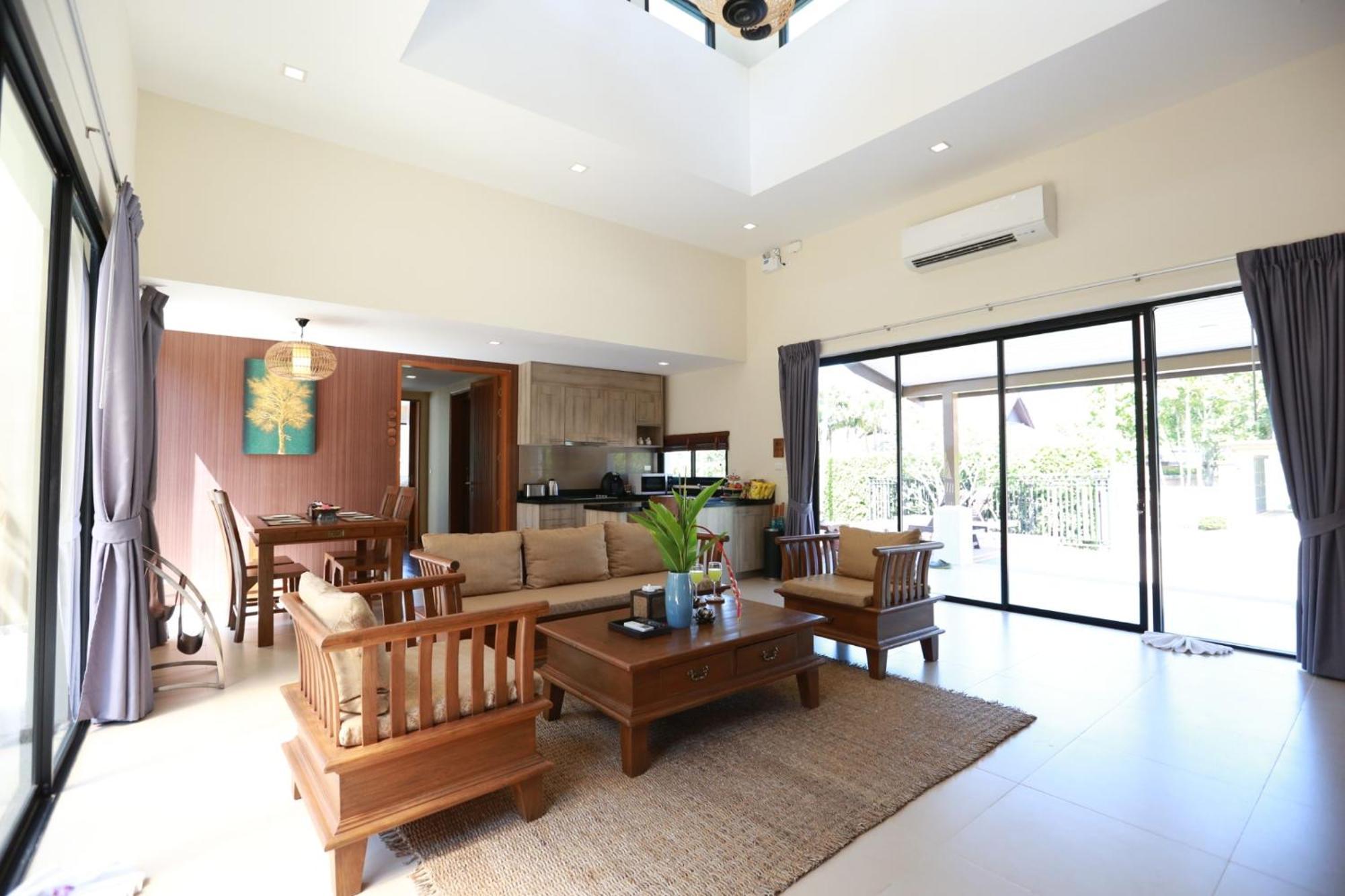 Ozone Villa Phuket Pa Khlok Εξωτερικό φωτογραφία