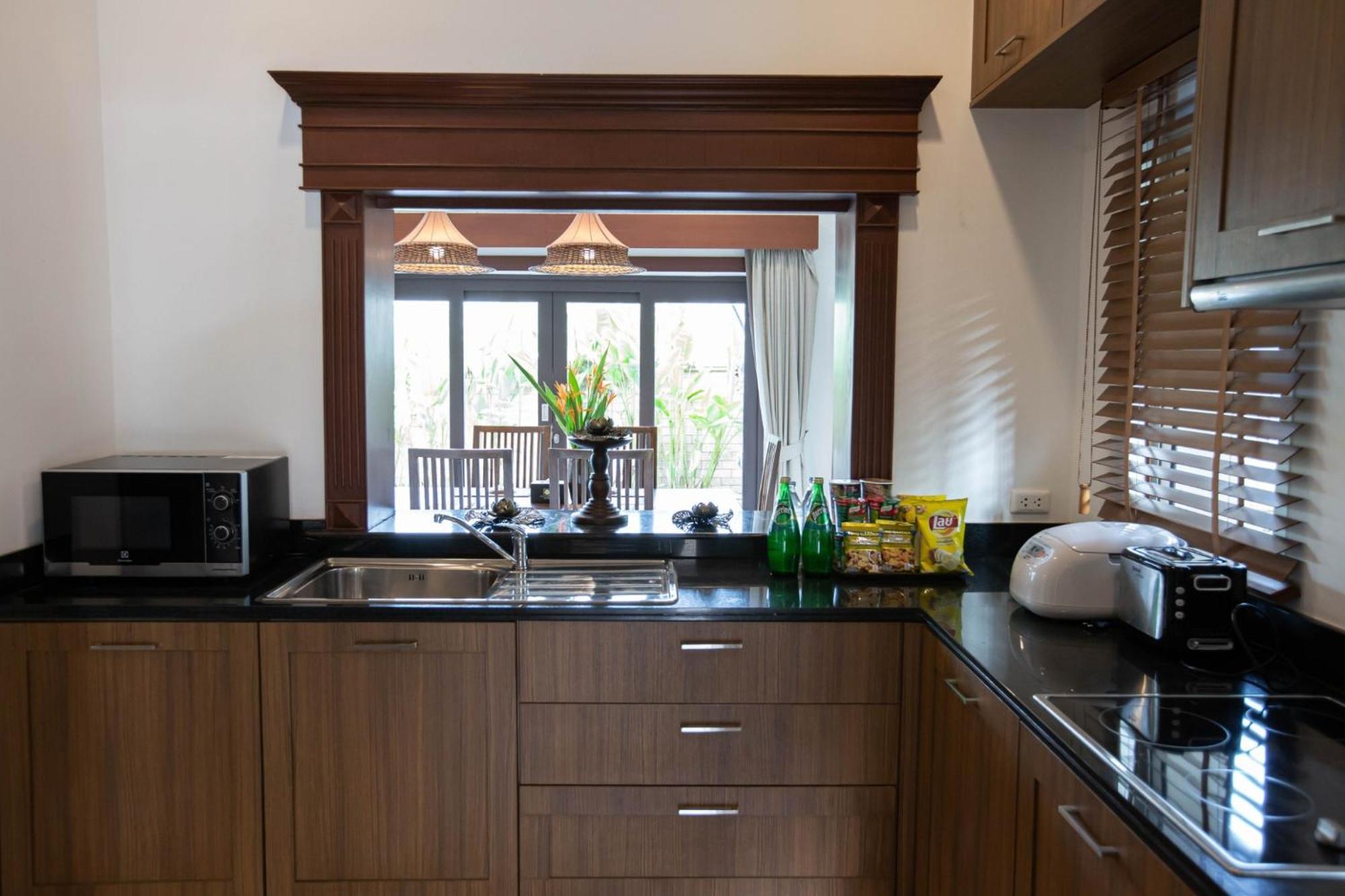 Ozone Villa Phuket Pa Khlok Εξωτερικό φωτογραφία