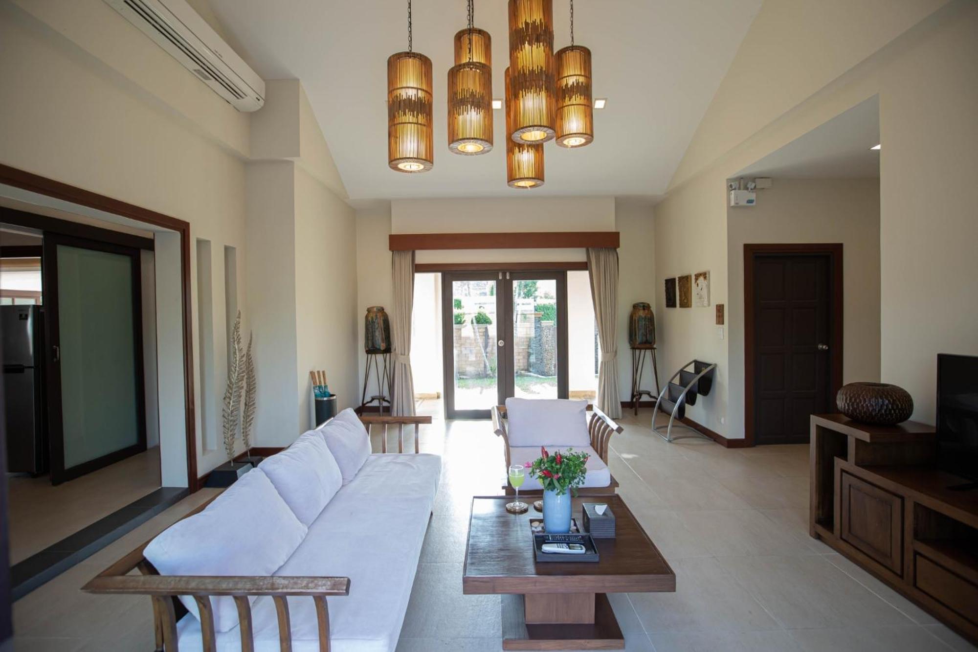 Ozone Villa Phuket Pa Khlok Εξωτερικό φωτογραφία