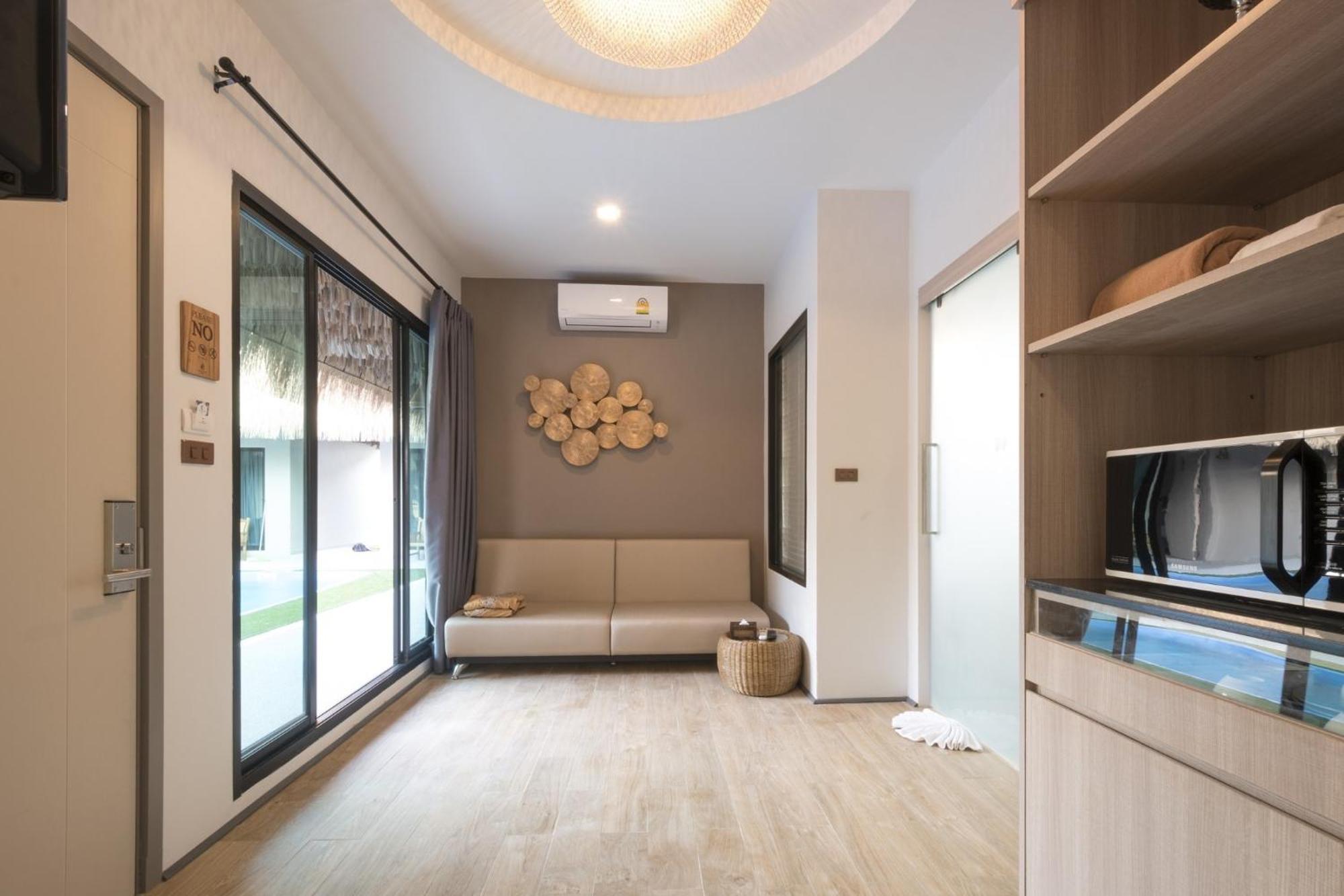 Ozone Villa Phuket Pa Khlok Εξωτερικό φωτογραφία