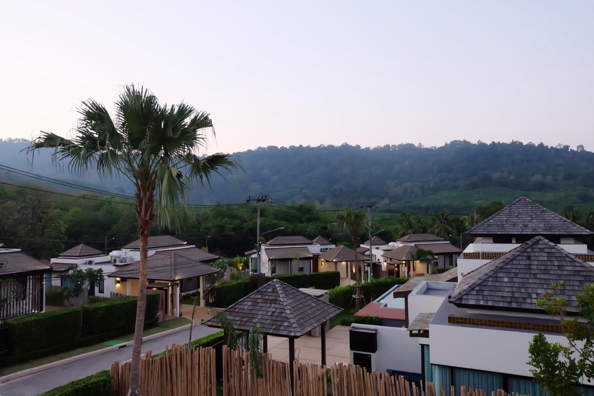 Ozone Villa Phuket Pa Khlok Εξωτερικό φωτογραφία